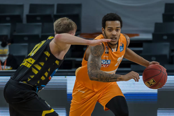 发了法律风 发了法律风